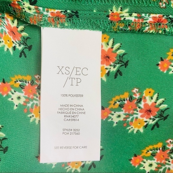CAbi Stevie Green Floral Blouse Size XS - Picture 11 of 12